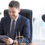 Az online ruhavásárlás kényelmes, de a méretproblémák könnyen megkeseríthetik az élményt. Cikkünkben tippeket adunk, hogyan válassz megfelelő méretet, mire figyelj a mérettáblázatoknál, és hogyan előzd meg a kellemetlen meglepetéseket.