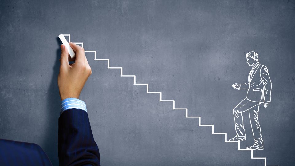 Az állásinterjúk során gyakran ismétlődő kérdésekre való felkészülés elengedhetetlen a sikerhez. Cikkünk segít megérteni, mire számíthatsz, és tippeket ad, hogyan mutathatod be magad a legjobb oldaladról – hogy magabiztosan válaszolj bármilyen helyzetben.